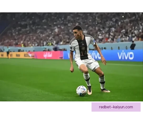 穆西亚拉与贝林厄姆的对比