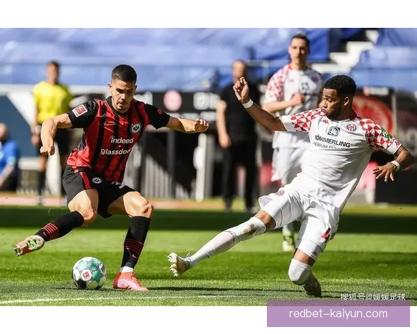 美因茨逼抢体系逐渐成型，状态回暖值得关注