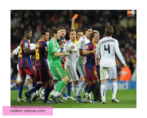 博斯克在皇马时期执教经历引发关注，战术理念影响深远